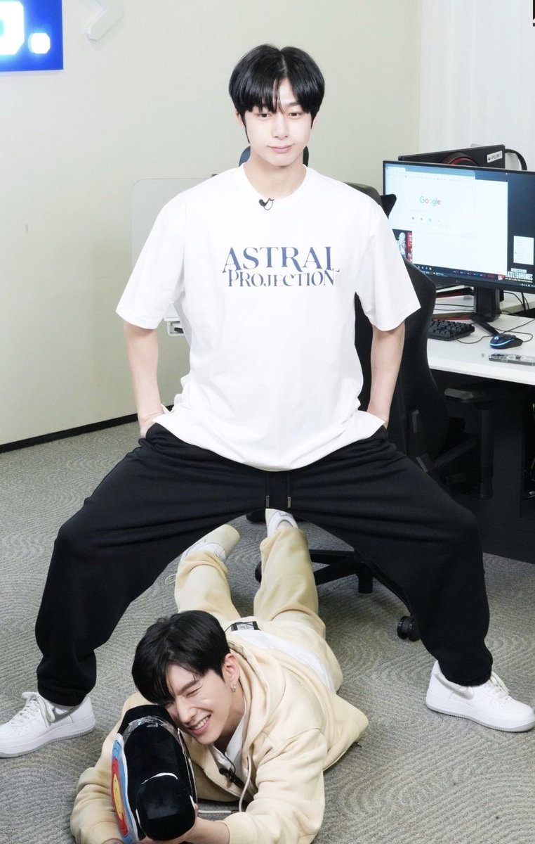 mps_rough's tweet photo. 기묘한 사진 참고 https://t.co/UhHzGJwLyS