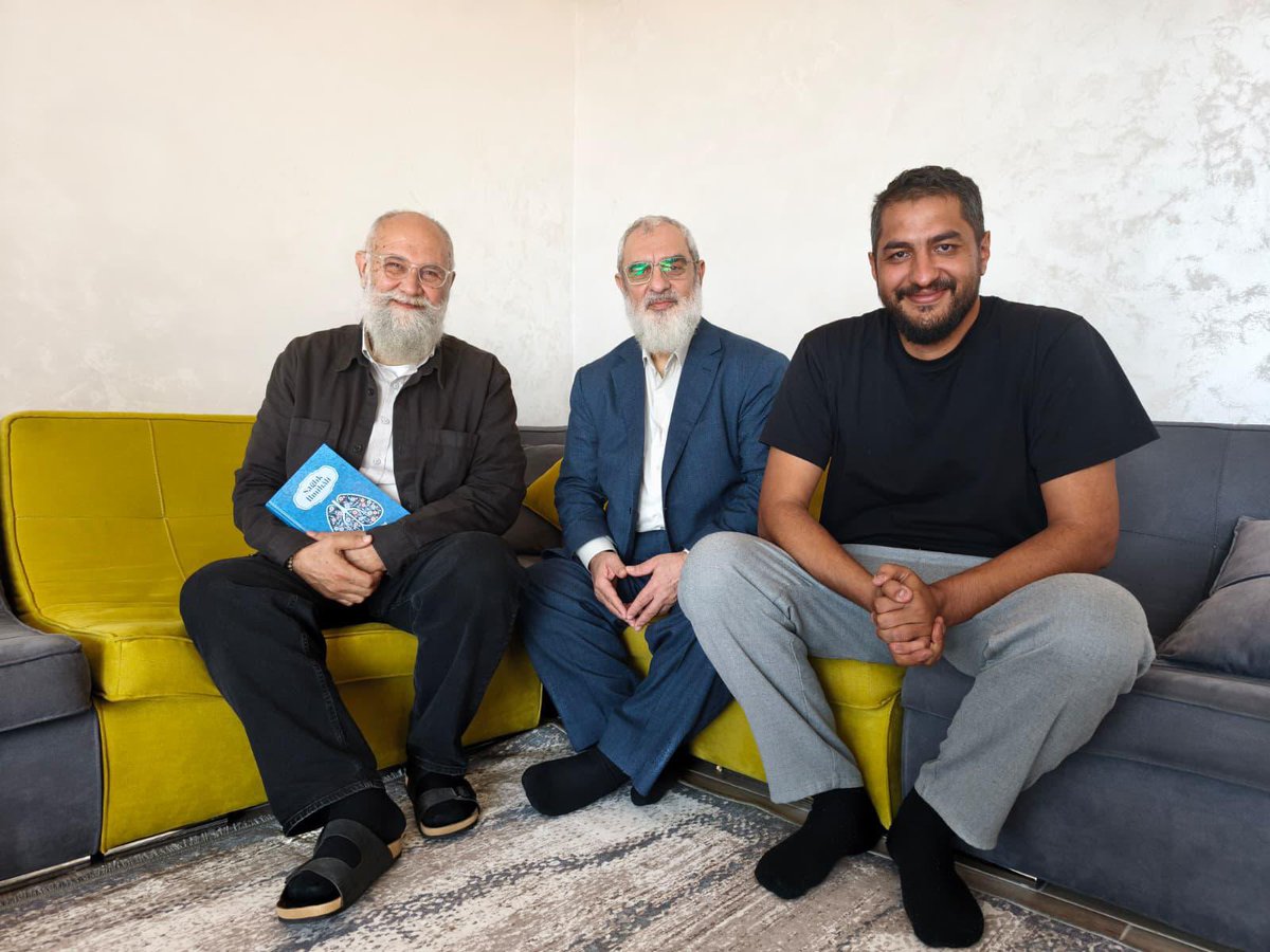 Kıymetli kardeşlerim Altay Cem Meriç ve Mehmet Salim Öztoksoy ile bereketli, istifadeli bir sabah hatırasıdır.