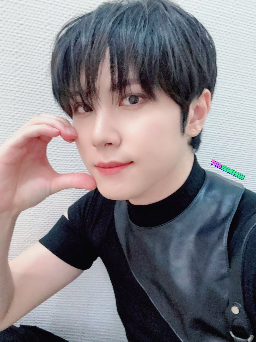 theshow_offcl's tweet photo. [★392회 더쇼초이스 후보③]
             ⋆｡˚ ☁️ ｡˚⋆
             ˚₊· ͟͟͞͞➳❥   🏡
⋆｡˚ 울아이와 HOME으로 ˚｡⋆

#THESHOW #HOME #WEi @WEi__Official https://t.co/emUz25ylLn