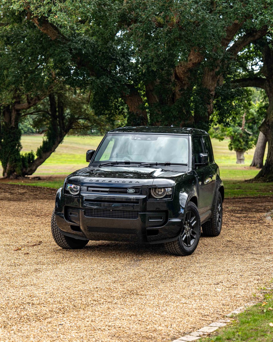 GRANGEMOTORS's tweet image. DEFENDER

 Defender is built to explore - with the strength to take you anywhere.

For more information please speak to a member of our sales team.

#Grange #Hatfield #DEFENDER #LandRover