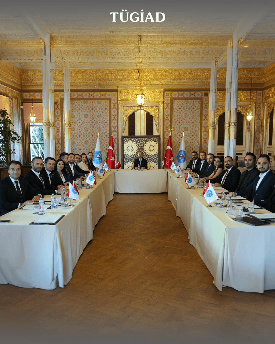 TUGIAD's tweet photo. TÜGİAD Yönetim Kurulu’nun her ay düzenli olarak gerçekleştirdiği toplantı, bu ay Sait Halim Paşa Yalısı’nda yapıldı.

Toplantıda, derneğin mevcut iş birlikleri ile yurt içi ve yurt dışındaki projeleri değerlendirildi.

The monthly regular meeting of the TÜGİAD Board of Directors was held at Sait Halim Pasha Mansion this month.

During the meeting, the association's current collaborations and domestic and international projects were evaluated.

#TÜGİAD