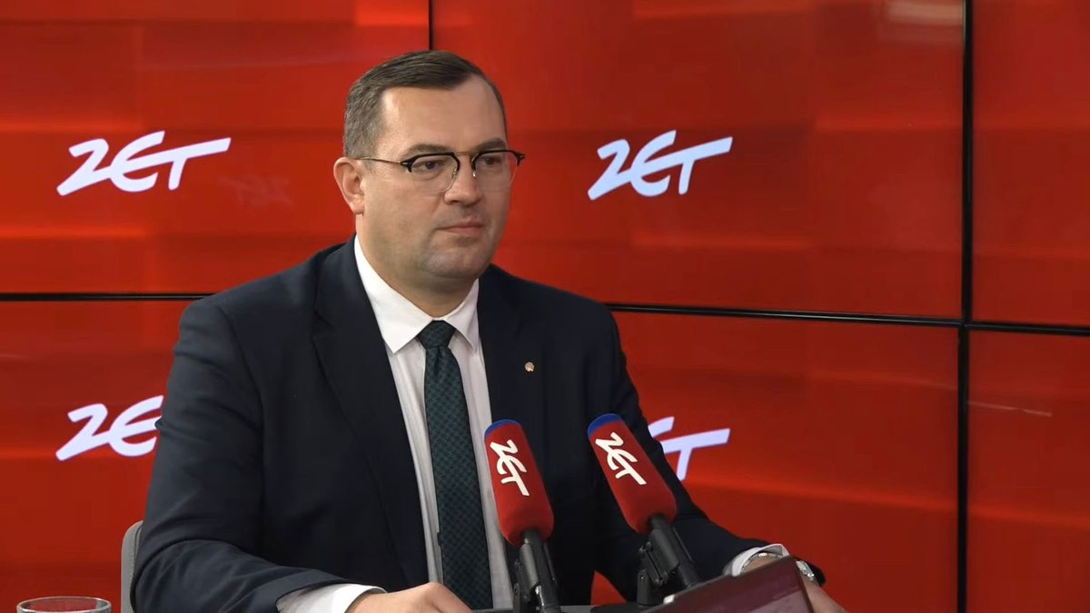 🎙 Na ręce ministra Siekierskiego trafił raport otwarcia. To 70 stron nieprawidłowości w różnych spółkach i instytucjach podległych. Te sprawy przekazywane są do prokuratury, wymiaru sprawiedliwości. To m.in. sprawa Eskimosa i Bielmleku.

🍀<a href="/StefanKrajewski/">Stefan Krajewski</a>