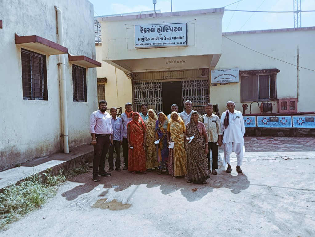 આજરોજ આમ માંકડીના તમામ ગામોમાં T.bમુક્ત ભારત અભિયાન અંતર્ગત માનનીય વડાપ્રધાન સાહેબશ્રીના અભિયાનને પરિપૂર્ણ કરવા માંકડી સેન્ટરના 14 લાભાર્થીને ગાંભોઇ CHC ખાતે X Ray કરાવેલ.તેમાંથી બે વ્યક્તિના x Ray શંકાસ્પદ જણાતા CBNATT કરાવવા સેમ્પલ આપેલ.
<a href="/CdhoSabarkantha/">CDHO Sabarkantha</a> 
<a href="/sabarkanthadp/">DDO Sabarkantha</a>