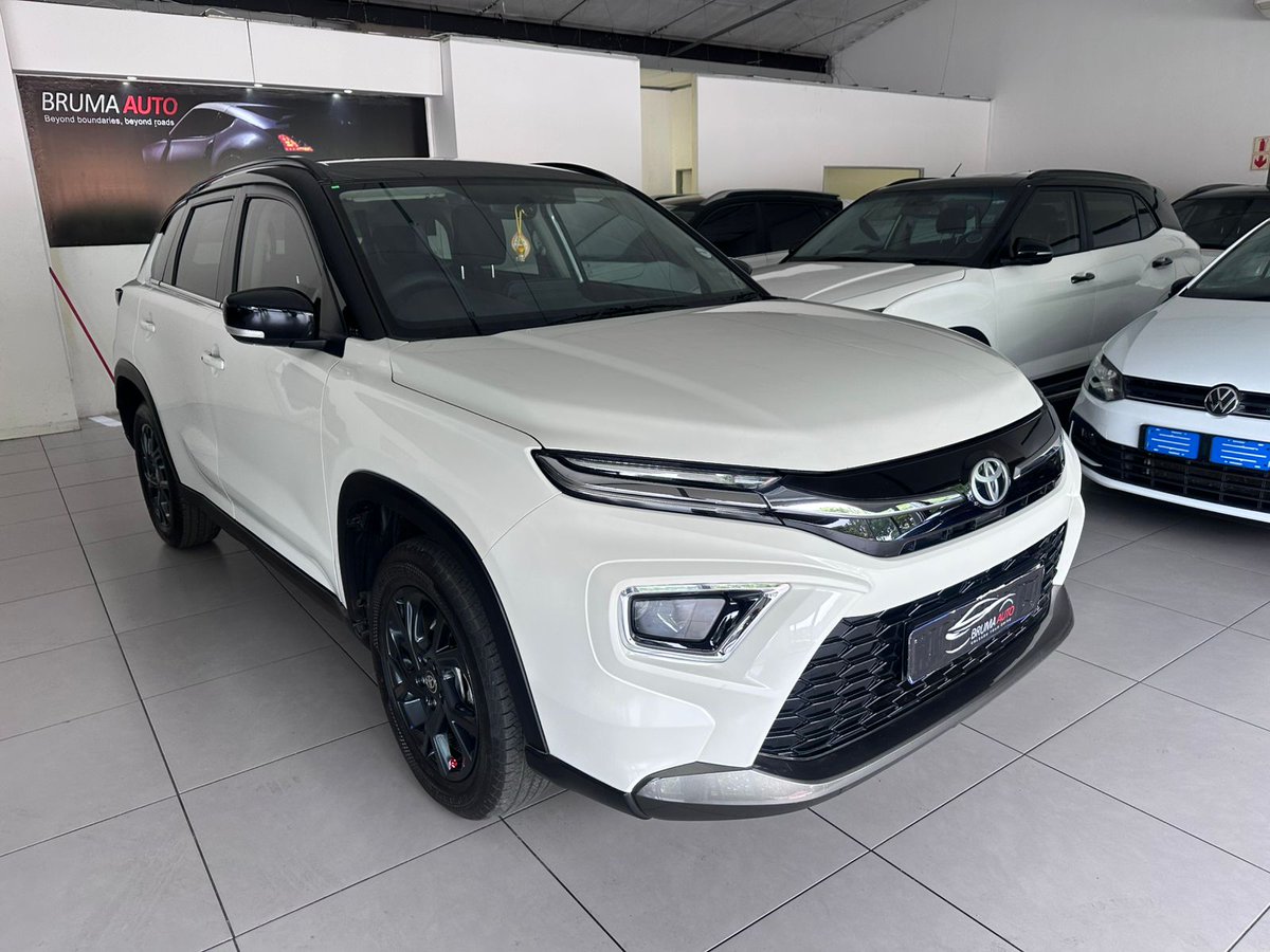RealHazel_Carz's tweet photo. 2024 Toyota Urban cruiser 1.5 XR

Mileage:35000km
Transmission:Manual 
Fuel:Petrol 
Color:White 
Extras:Cloth upholstery 

Cash Price R290 000

Installment Est R5 900pm

Call or WhatsApp 0832857555 https://t.co/VrON5mcBAe