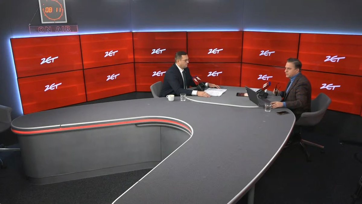 🎙 Sytuacja rolników jest trudna w całej Europie. Widzimy to też na rynkach światowych. Ceny nie odstają od tych, które występują na światowych giełdach. Wspieramy rolników – prawie 7 mld zł trafiło na konta rolników w ramach zaliczek, w związku z dopłatami bezpośrednimi.