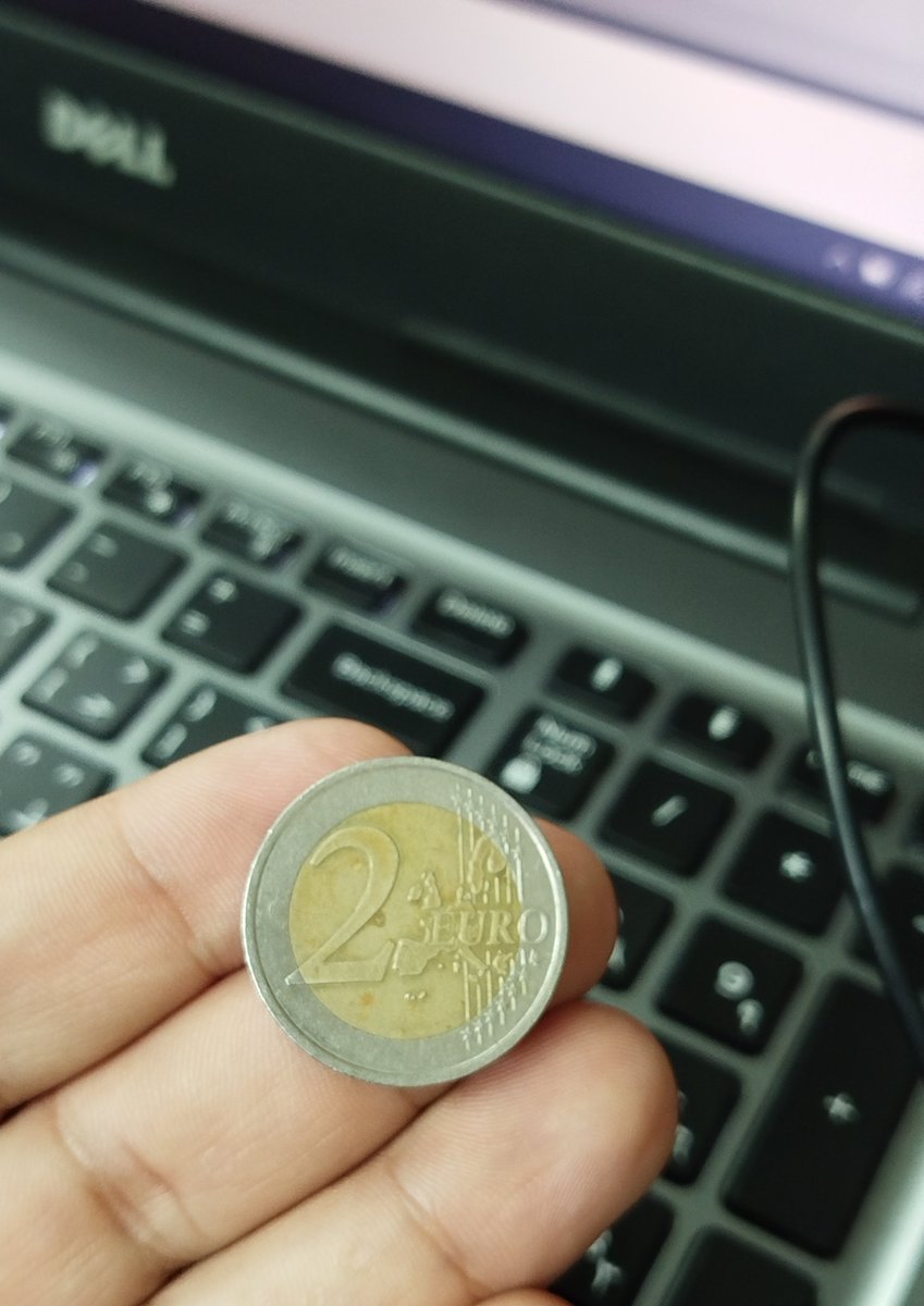 elkholy_74's tweet image. بدل مايرجعلي جنيه فى الباقي بتاع المواصلة رجعلي 2 يورو