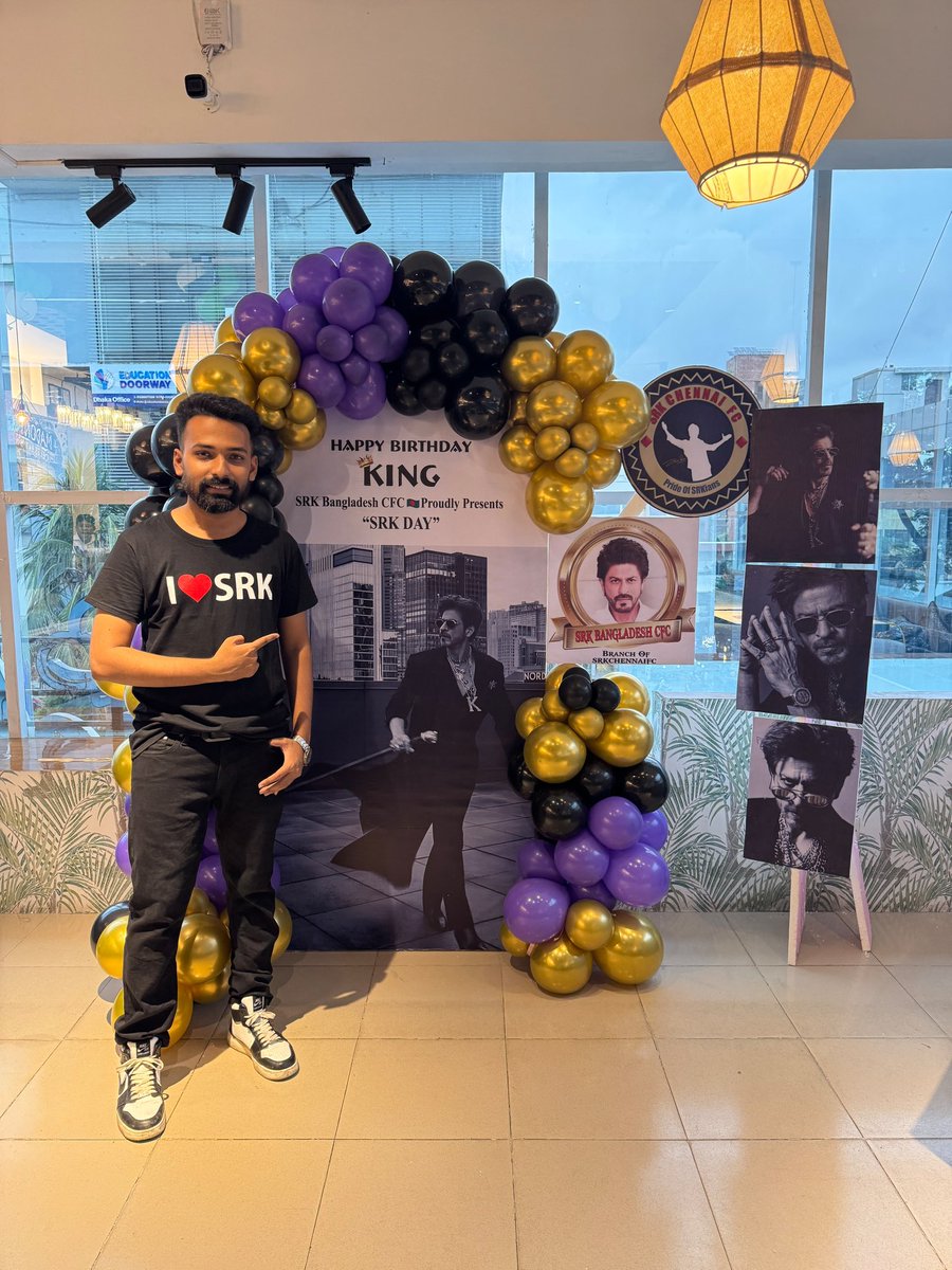 SRKCHENNAIFC's tweet photo. Pics: SRK fans from #SRKBangladeshCFC celebrating King 👑 Khan’s birthday in a grand way by organising a party, Cutting cake and playing  #KingTitleReveal on big screens.

#HappyBirthdaySRK #SRKDay #ShahRukhKhan @iamsrk https://t.co/FeaQdBDvQU