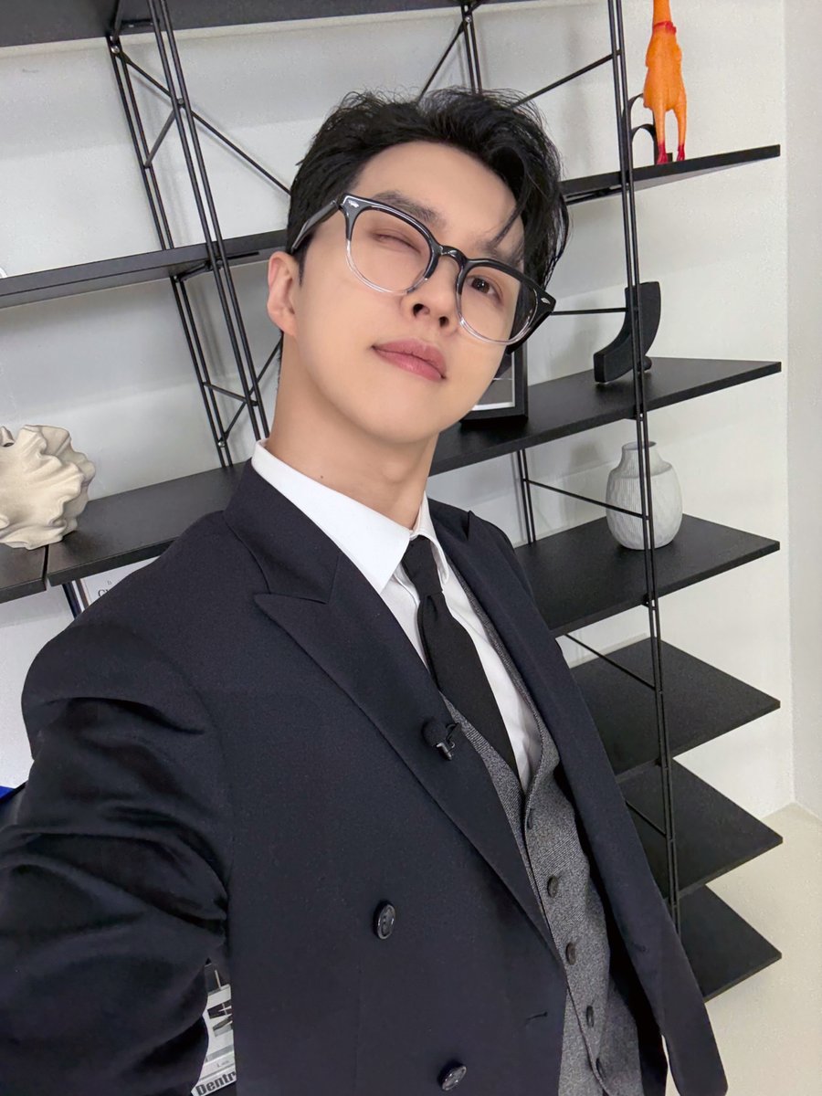 S27M_official's tweet photo. #개인기디자인스쿨 
계랄버블 #계훈, 잔재주왕 #주왕, 개인기 디자이너 #켄

@kickflip_jype @jaehwany0406
#킥플립 #KickFlip 
#계훈 #주왕 #Kyehoon #Juwang
#켄 #KEN #이재환 #LeeJaeHwan 
#S27M #에스이십칠엠 https://t.co/4mg2EQJAlY