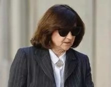 Cuando se llevan esas gafas a una declaración, da la impresión de que algo se quiere ocultar.