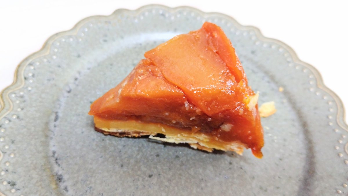 Tarte Tatinを作りました！！！
林檎が甘くて幸せな味がします