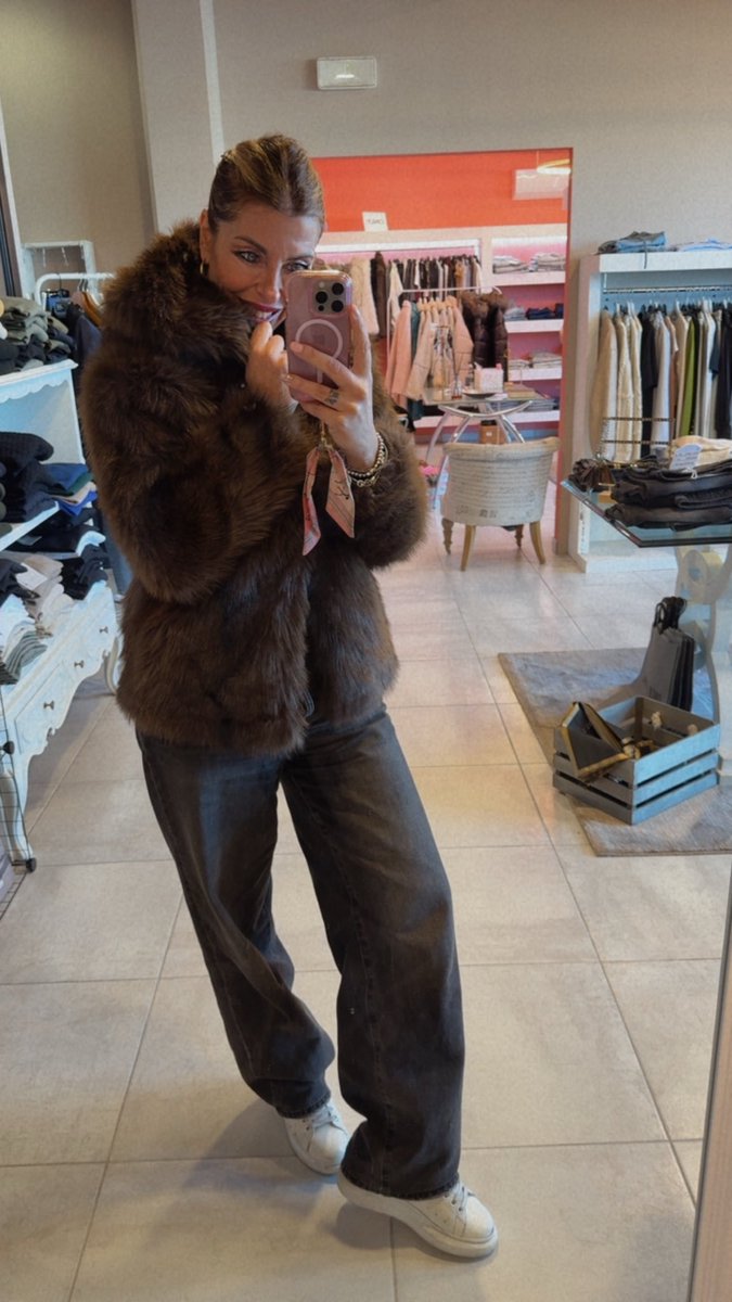 Simoguerrieri2's tweet photo. ELITE 🩷💙 
ABBIGLIAMENTO DONNA UOMO 
Via Volpiano 92 LEINI 10040 
#OOTD
#ELITEleini
#sgelite 
#eliteleini 
#simonaguerrierielite
#accessori
#viavolpiano92 https://t.co/6Idt1gCbHa