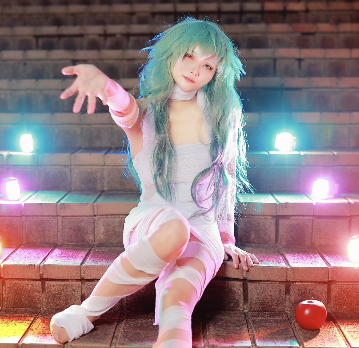 #清水港でコスプレ 

東京喰種/東京喰種re

芳村エト/高槻泉

手を貸そうか？その代わり私の願いも聞いてくれ

📸ねこちゃん亭さん（<a href="/nekochantei/">ねこちゃん亭</a> ）