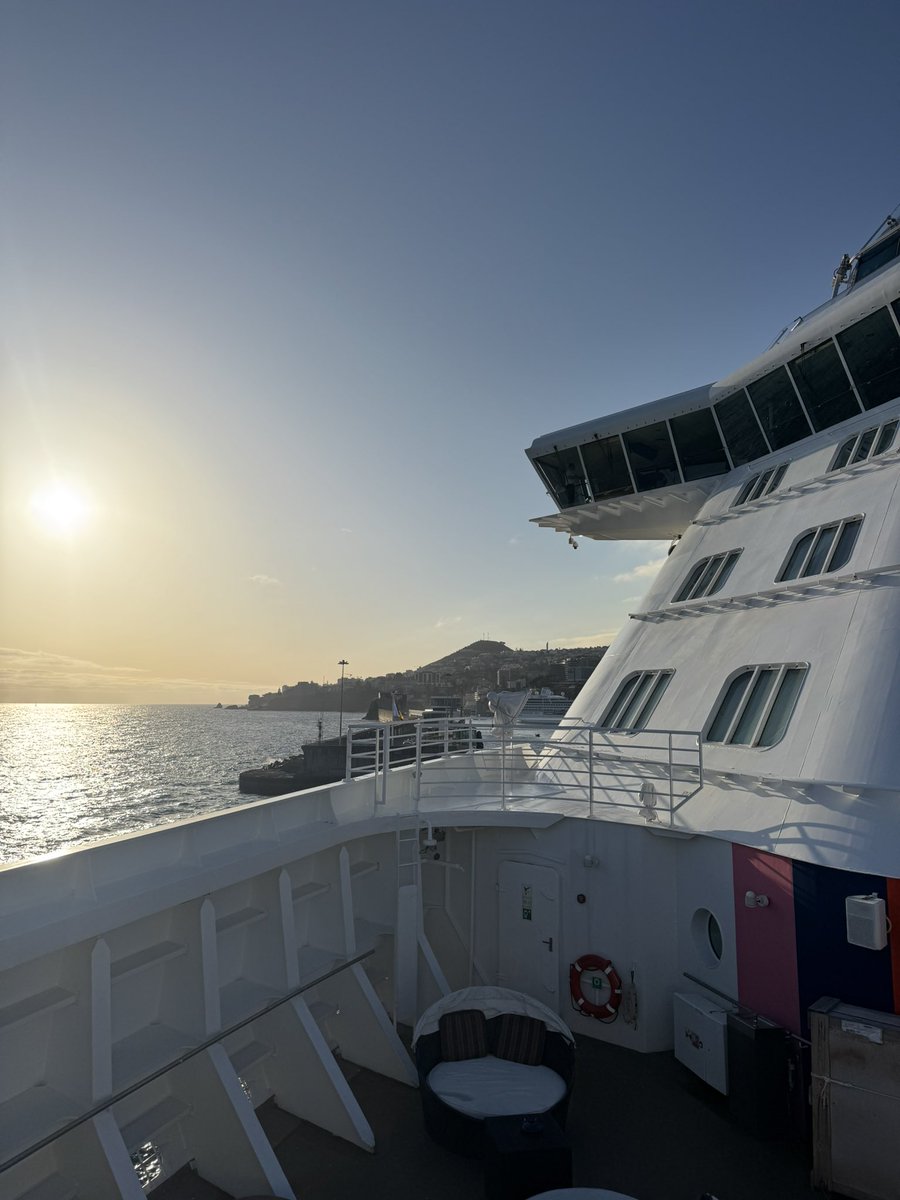 Hello pad sail away from beautiful Funchal!

#cruise