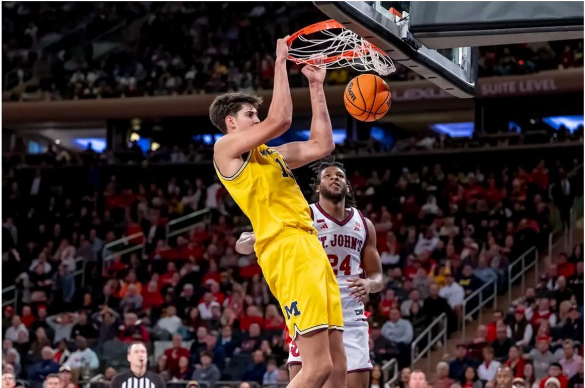 Lo que nos deja el estreno de la NCAA

Mara 12-12

Conrad y Aquino 17 pts

Rubén Domínguez 24 pts

Baba Miller 18-10

Jordi Rodriguez 10 pts en 15 mins

ILUSIÓN🇪🇸🇪🇸🇪🇸