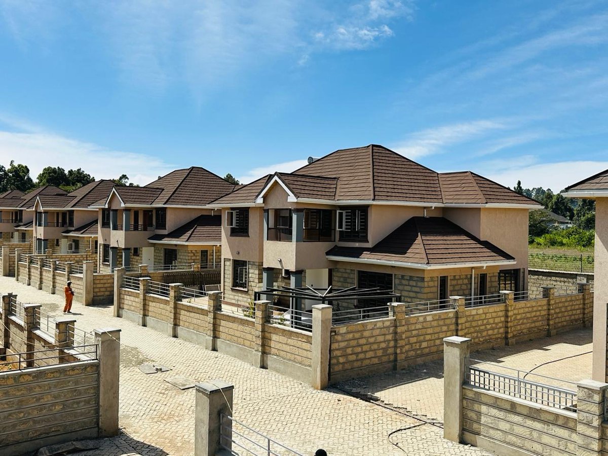 You are allowed to have a preference.

A taste for the best food, women, cars, homes, destinations, and roofs.

Why settle for less in a life that is lived once?

Get the best of everything today.

I will give you the best roof and roofing work, and you will have to get the rest.