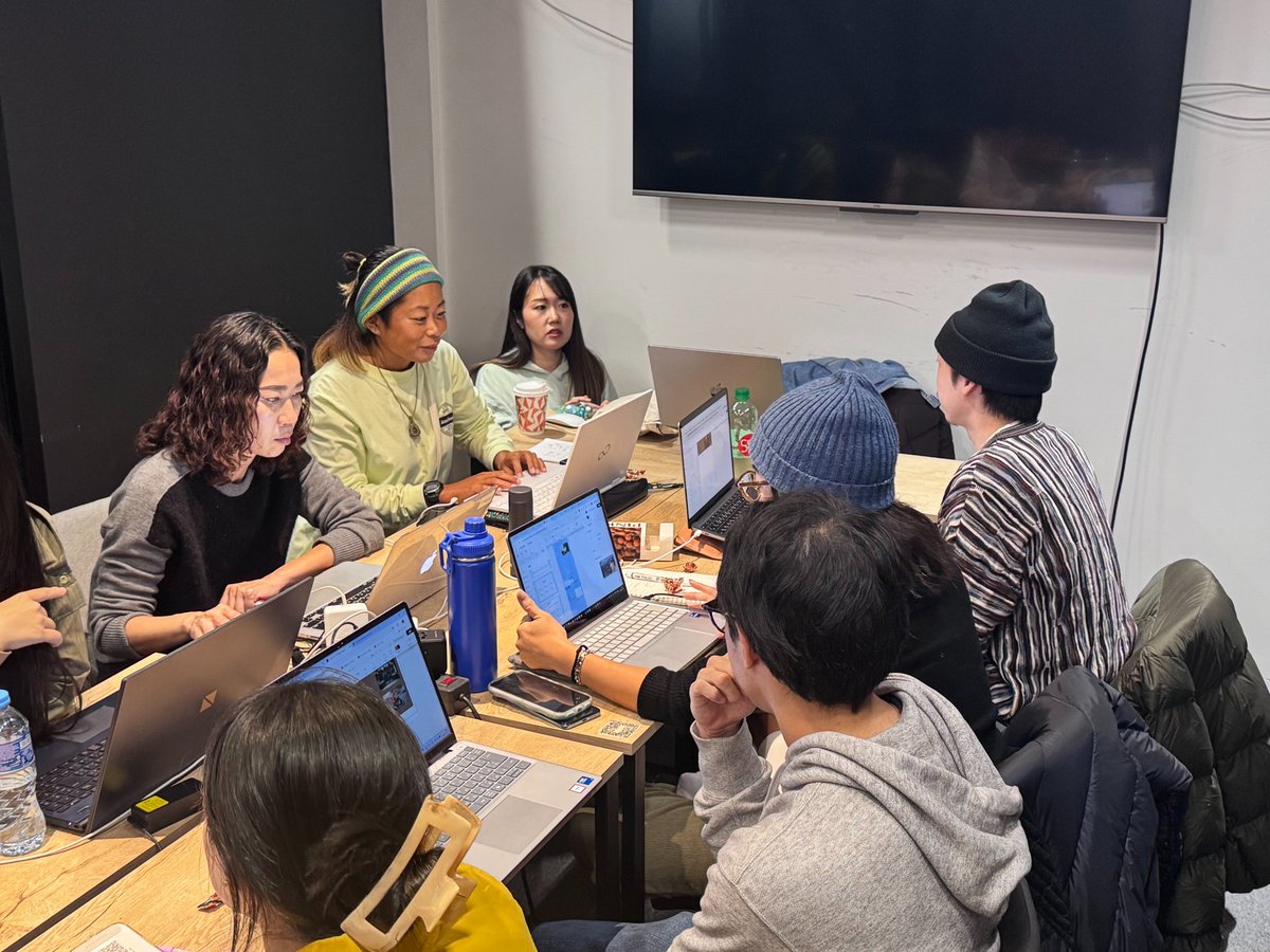 Nomadnian's tweet photo. ジョージア42期🇬🇪

Webサイト制作体験1日目！
 かゆみさんが担当です✨

フロントエンド開発を直感的に体験します👩🏼‍💻 https://t.co/vQNae5hLRN