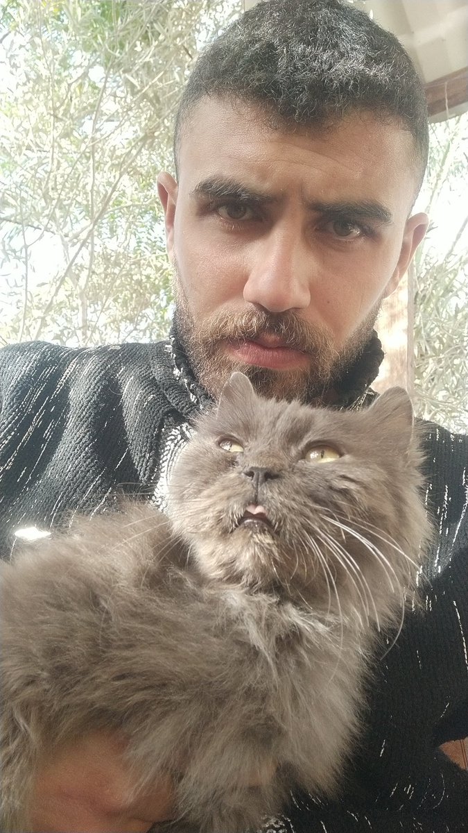 I feel like no one sees me anymore.

If you’re scrolling, PLEASE leave a dot . it's just a dot..