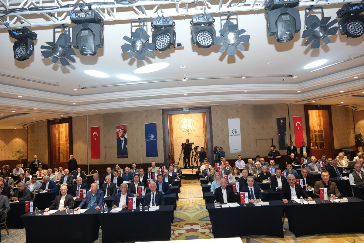 Büyüklerimizden devraldığımız manevi ve ticari mirası geleceğe taşımak için,
Ankara Sanayi Odamızın ikinci nesil temsilcileriyle birlikte heyecanla çıktığımız bu yolda
Gelecek Nesil Sanayiciler Derneğimizin ilk tanıtımını Antalya’da gerçekleştirdik.

Sanayimizin