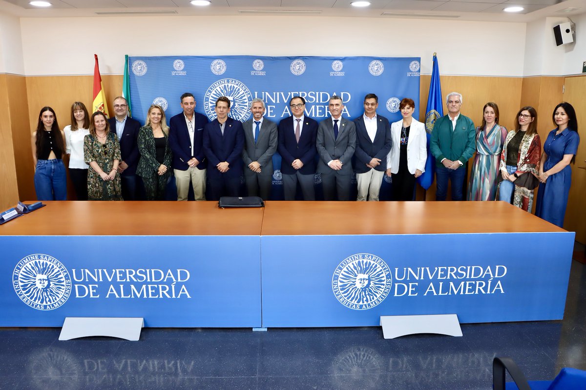 🧬La #UAL pone las bases de la Cátedra Reference Laboratory en soluciones clínicas para el diagnóstico avanzado basado en biomarcadores. Una alianza con <a href="/ReferenceLabIt/">ReferenceLab</a> y <a href="/TorrecardenasHU/">Hospital Universitario Torrecárdenas</a> para avanzar en la prevención de enfermedades.💡
UALNews 👉 bit.ly/4oV7a7K
#SoyUAL