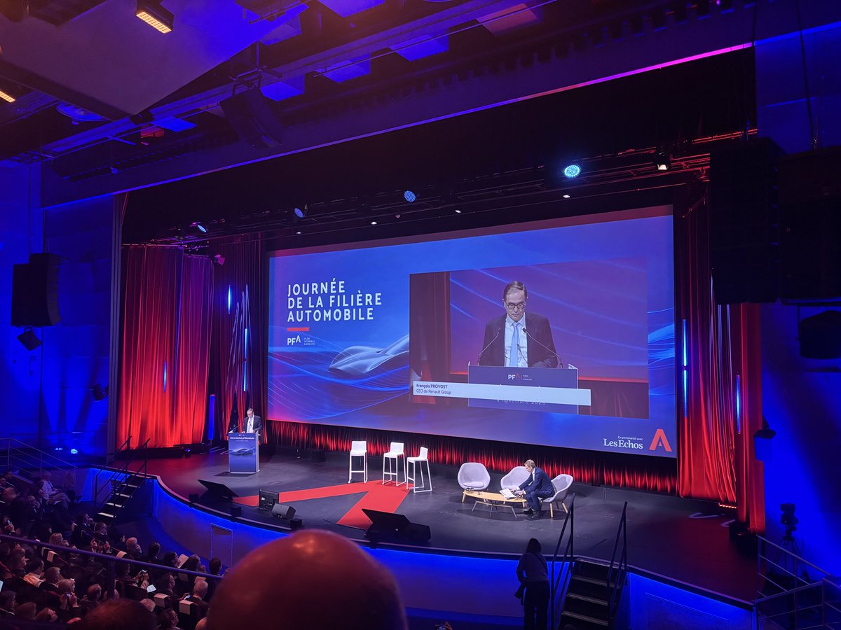BenO2B's tweet image. Une industrie automobile en marche #JournéeDeLaFilièreAuto @PFA_auto 
Un décrochage de notre politique européenne avec le marché et donc les électeurs.