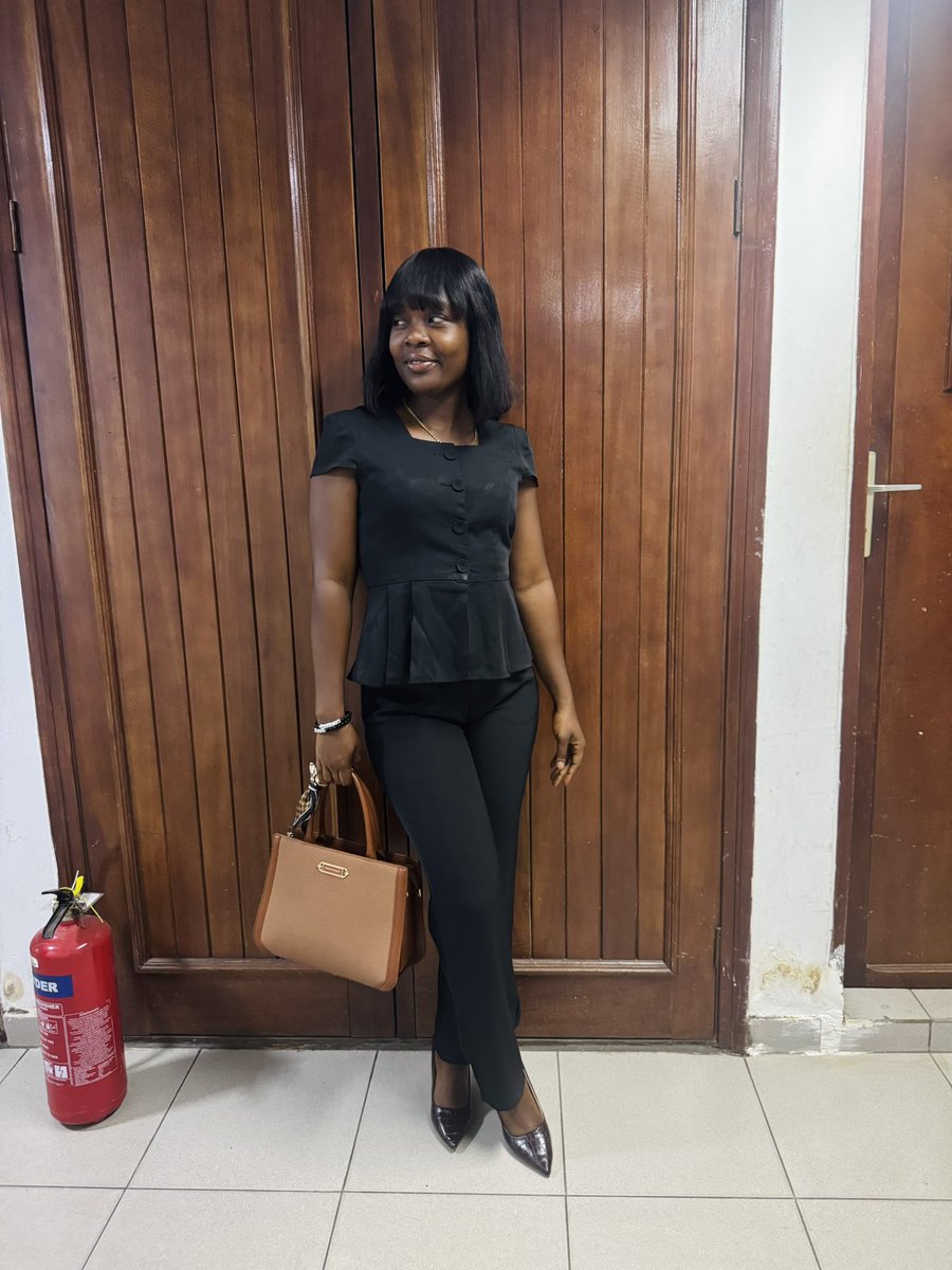 GreboPalmbutter's tweet photo. A NOVEMBER WOMAN; 
Covered by GRACE
Surrounded by GRACE 
Heavily protected by GRACE 
GOD IS MY WALKING STICK!

#prebirthdayvibes#11/16loading 
#scorpioseason https://t.co/qYDCShjVoM
