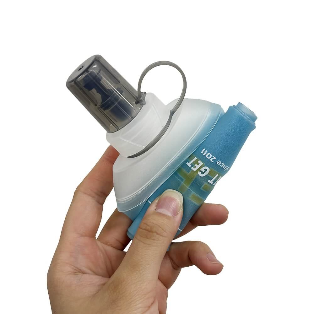 hinataストアの中の人達 tweet media