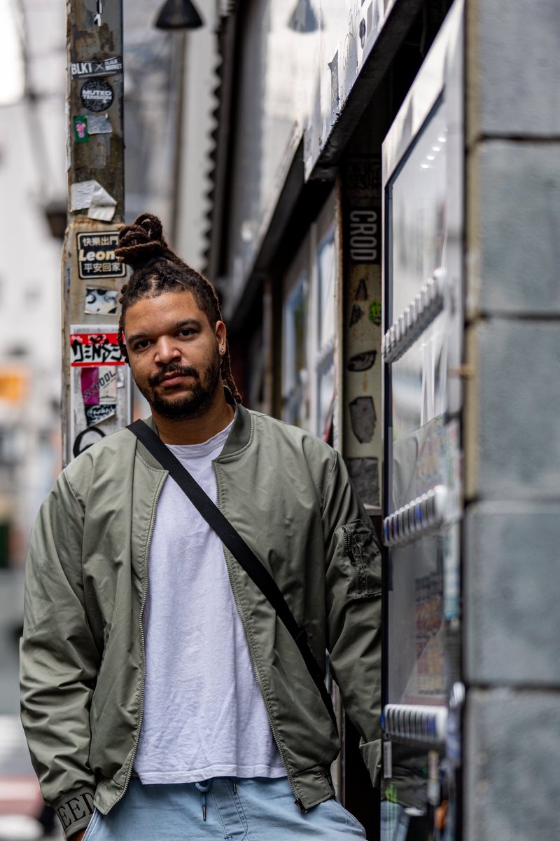 Shimokitazawa 📸
Grateful for our street encounter 🙏
He agreed to do some street snaps 📸 His personality really came through when we talked 😊✌️
Thank you for the wonderful time 😃📸🙏
 #ポートレート
#ストリートスナップ
#NIKON 
#写真好きな人繋がりたい
#streetphotography
