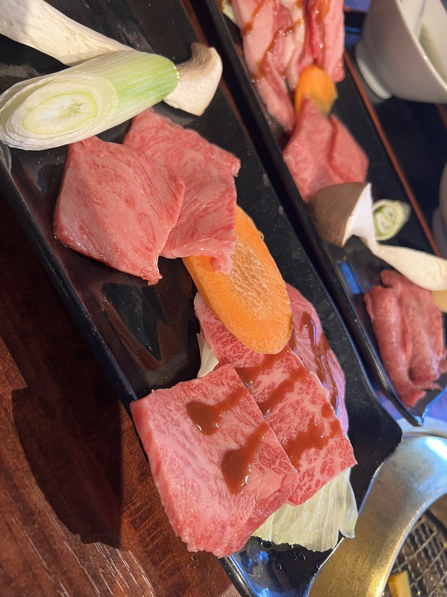 J Gryphin tweet media