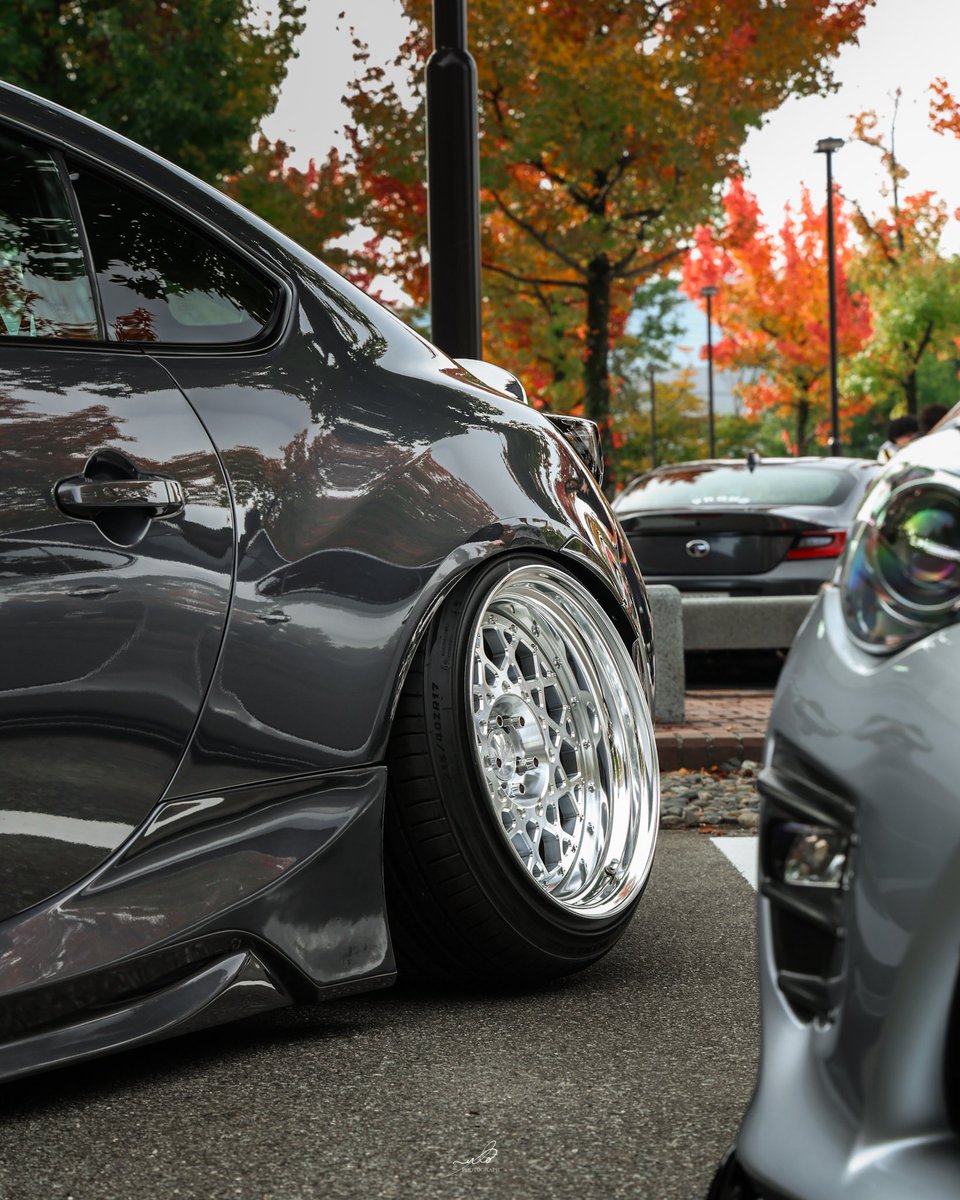 yuta_gr86's tweet photo. New Wheel✨
　
BARRAMUNDIDESIGN
GROUPER
F 17×9.5+9
R 17×10+2
キャンバー前後　約12度通し

ツライチの先人であるこーたろー先輩に近づいたんじゃないでしょうか？笑
これでツラきもちーできますか？笑
@BarramundiD @Karin_zn8 https://t.co/XWBRspzAtA