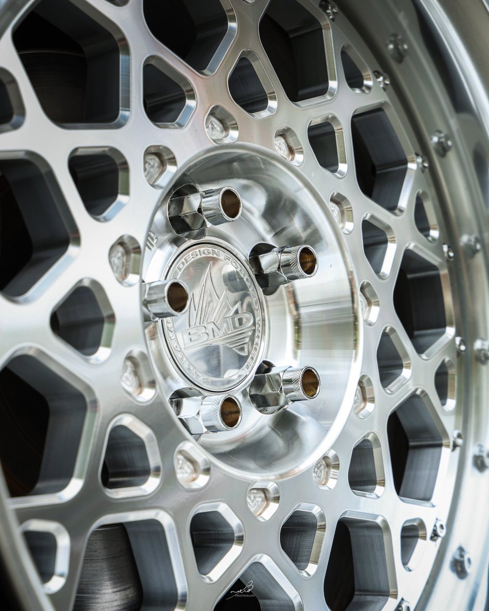 yuta_gr86's tweet photo. New Wheel✨
　
BARRAMUNDIDESIGN
GROUPER
F 17×9.5+9
R 17×10+2
キャンバー前後　約12度通し

ツライチの先人であるこーたろー先輩に近づいたんじゃないでしょうか？笑
これでツラきもちーできますか？笑
@BarramundiD @Karin_zn8 https://t.co/XWBRspzAtA