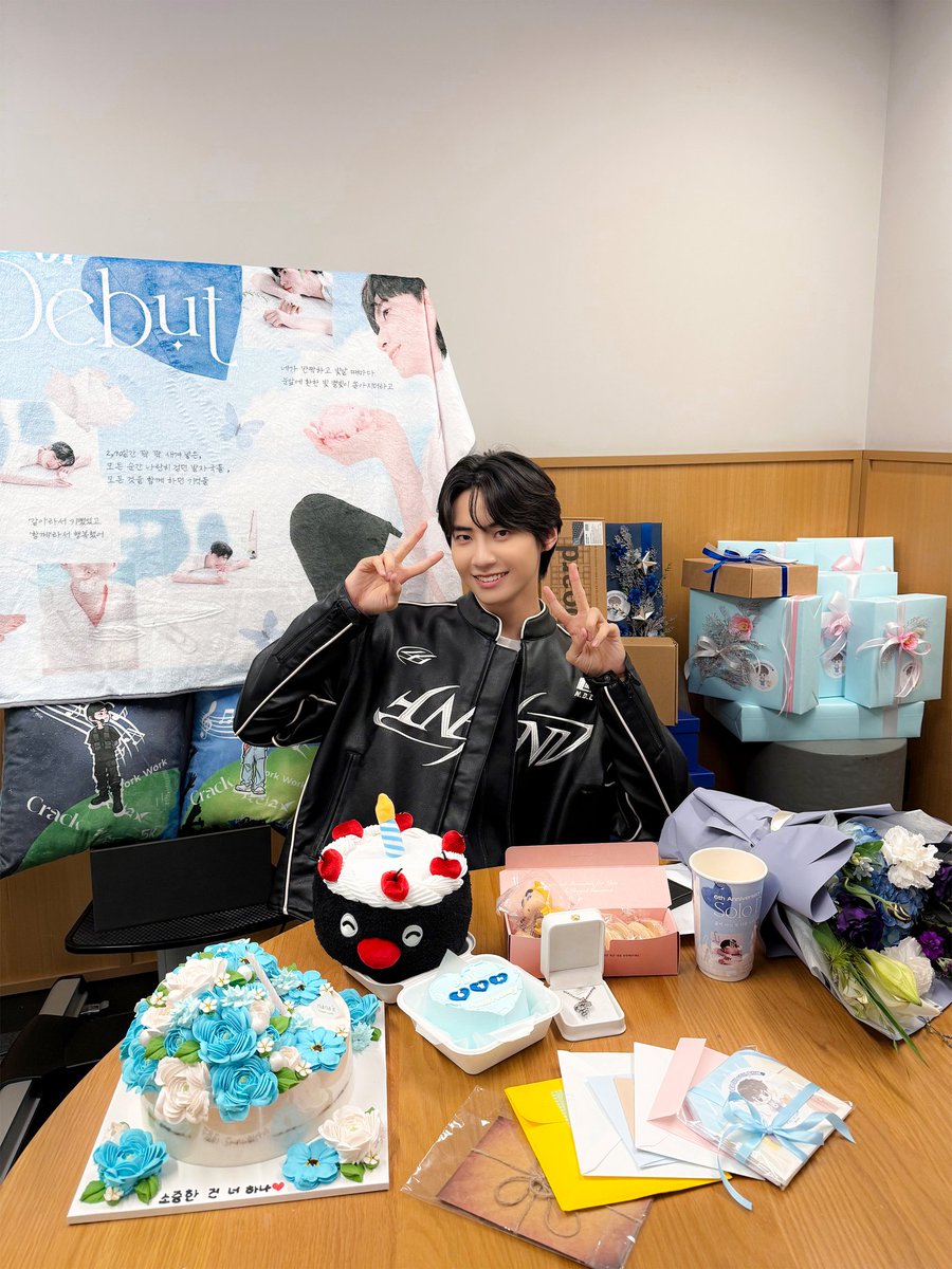 이진혁 (LEE JIN HYUK) tweet media