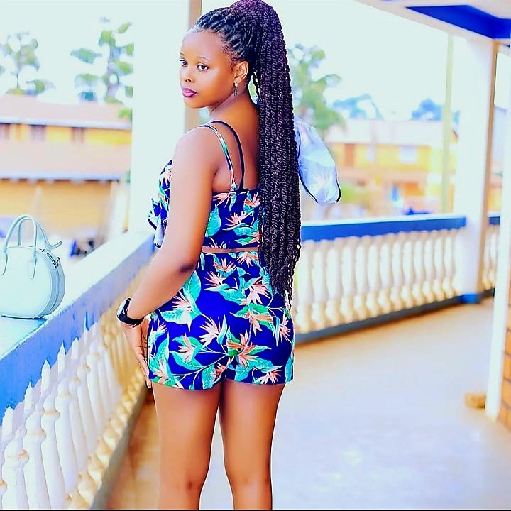 Infinitycadra's tweet image. Your boyfriend gave you the whole world but I dont know why your still living in this country @Twiter_score