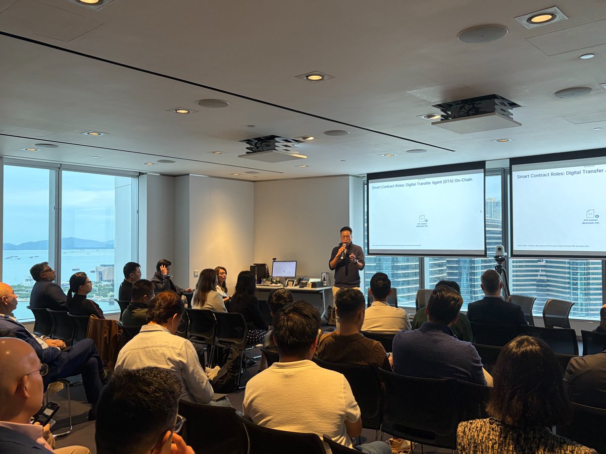 cecilylink_'s tweet photo. ‘Next-Gen Capital: Open Infrastructure for Tokenized Finance’ is underway!

@chainlink live with leaders from @UBS, @DigiFTTech  &amp; @cyberport_hk, exploring how tokenized assets are reshaping capital markets. https://t.co/XK31i9TrKg