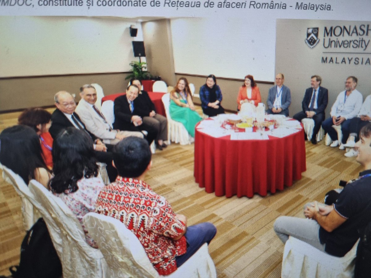 ROinMalaysia's tweet photo. Connecting the smartiest: Ambassador @NinetaBarbules1  delivered remarks at @MonashMalaysia @VOLATEVS Summit, welcomed 🇷🇴scientists participants at 2days biomedical sciences @HorizonEU event! #enose
The electronic nose will be widely used in early cancer detection @ROinMalaysia https://t.co/Kki8g4zFk9