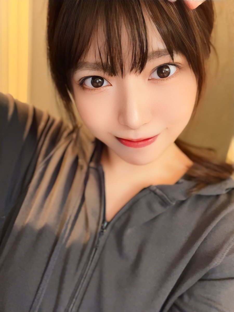momoka_anzu's tweet photo. みんな元気ー?🫶
私は仕事復帰して頑張るぞー🔥って思ってたところ今月から無職になっちゃったよ🥺

今自分が出来ることとやりたいと思ってたことをやっていこうと前向きにがんばる❤️‍🔥
えいえいおー🙌✨ https://t.co/y41Uj9eYKw