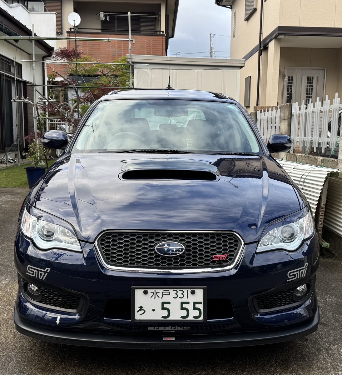 Subaru555Grb's tweet photo. #ボンネットに謎の穴がある車乗りと繋がりたい
SUBARU車に多いボンネットのこの謎の穴はなんなのだ🤔 https://t.co/Ocnejjgz3V