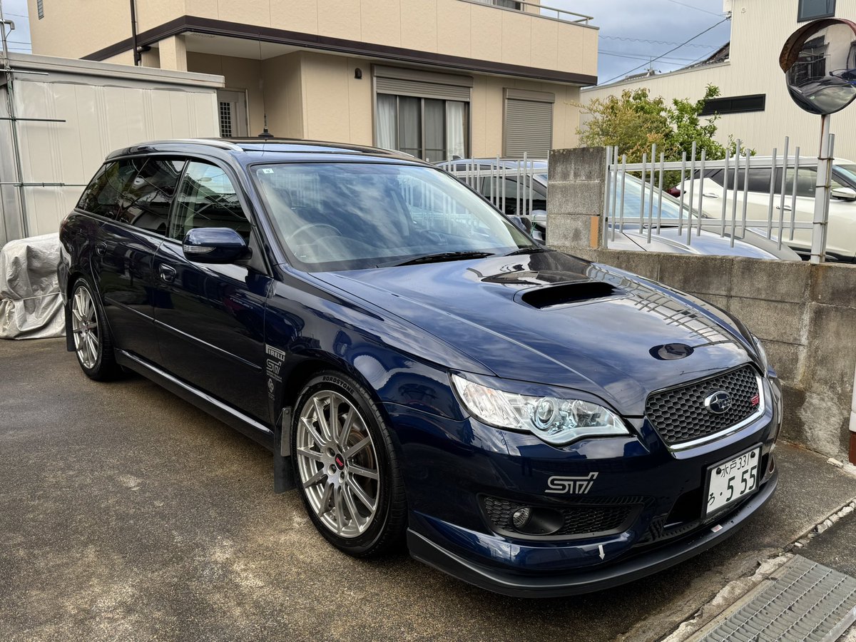 Subaru555Grb's tweet photo. #ボンネットに謎の穴がある車乗りと繋がりたい
SUBARU車に多いボンネットのこの謎の穴はなんなのだ🤔 https://t.co/Ocnejjgz3V