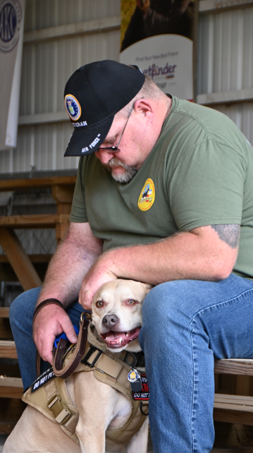 84DogsHelp's tweet image. 🐾Sometimes all you need is eachother 🐾

#WorkingDogsForVets #ServiceDogTraining #VeteransSupport #MaverickAndSean #VeteranWellness #CanineTherapy