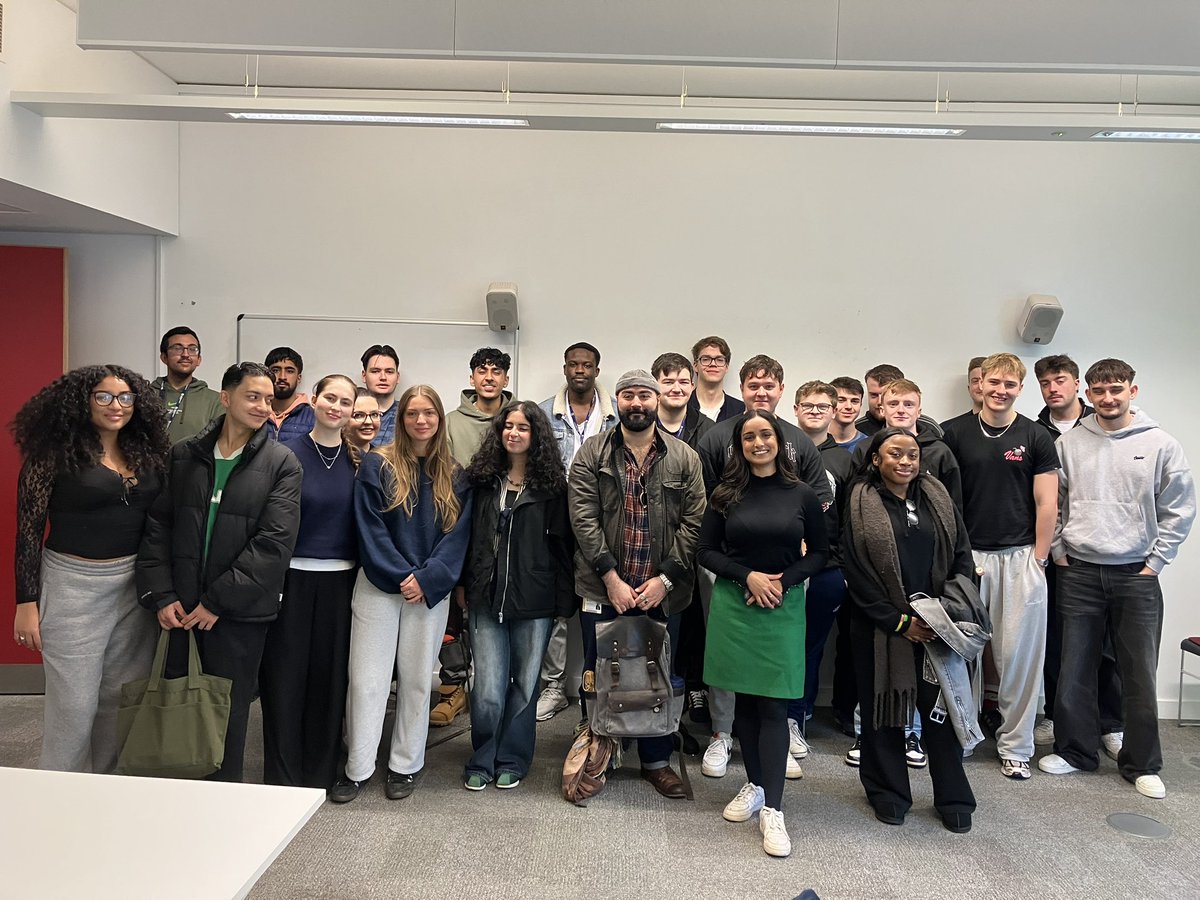 Brilliant to have <a href="/RavNandraITV/">Ravneet Nandra</a> in to talk to our <a href="/BCUJournalism/">BCU Journalism</a> students. 
Inspiring!