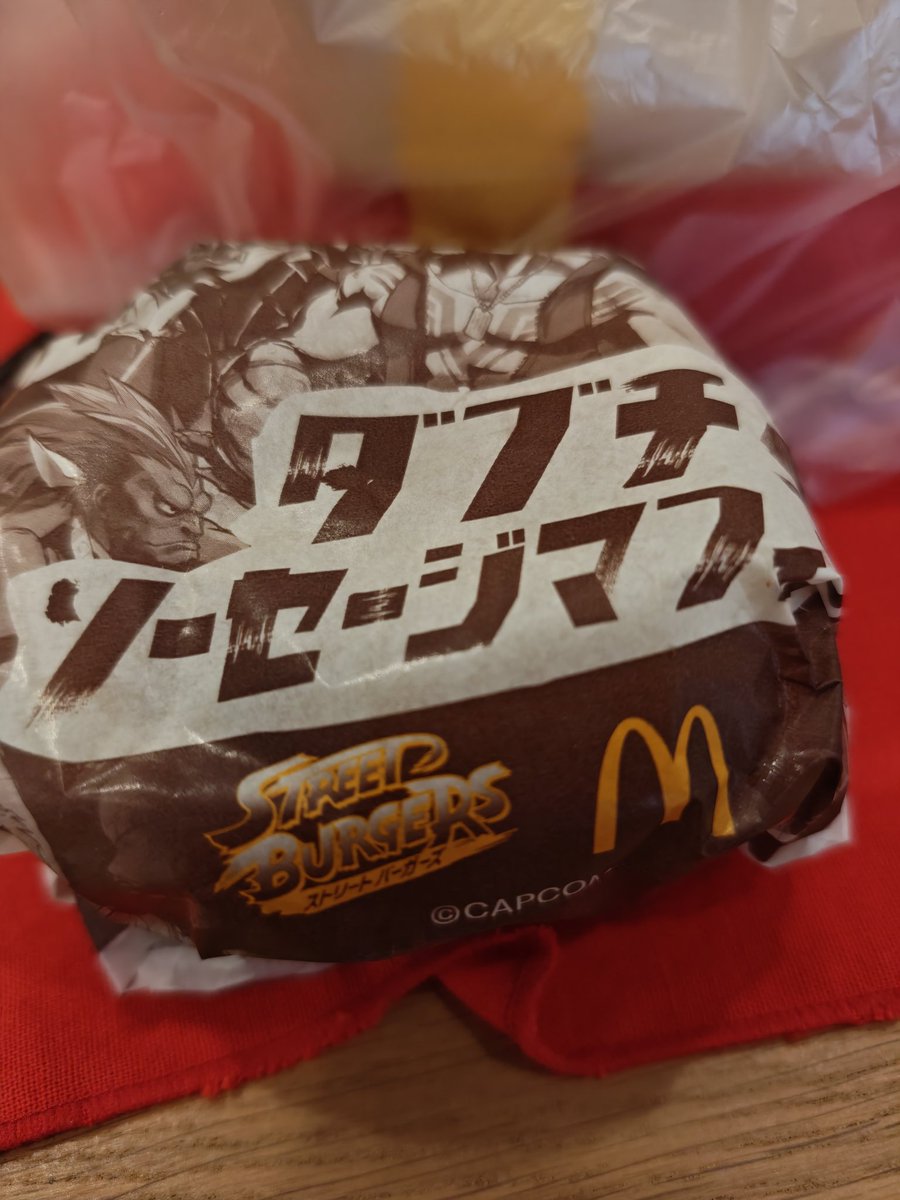 リーさん tweet media