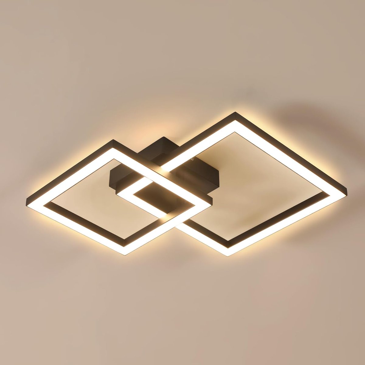 goecolighting's tweet image. Design géométrique, lumière élégante 💡
Plafonnier LED carré moderne pour un intérieur lumineux et raffiné.
goecolighting.fr/pages/luminair…
#PlafonnierLED #DécorationMaison #DesignModerne #ÉclairageIntérieur