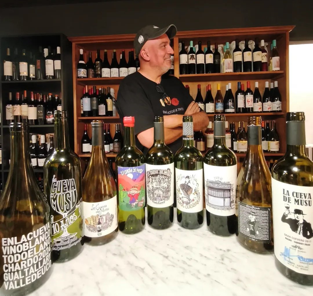 Que lindo anoche probar varios vinos de la cueva, y encontrarlos todos impecables!!