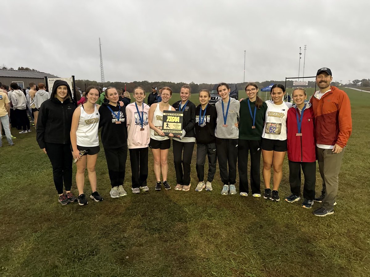 The CMS High School Cross Country team is headed to the TSSAA State Championship! Both the boys' and the girls' teams placed first in regionals and are state-bound!