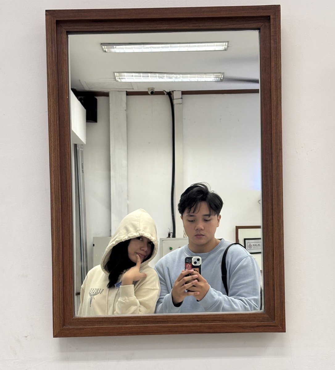 sunrayyn's tweet image. 2am mirror pic✌🏻