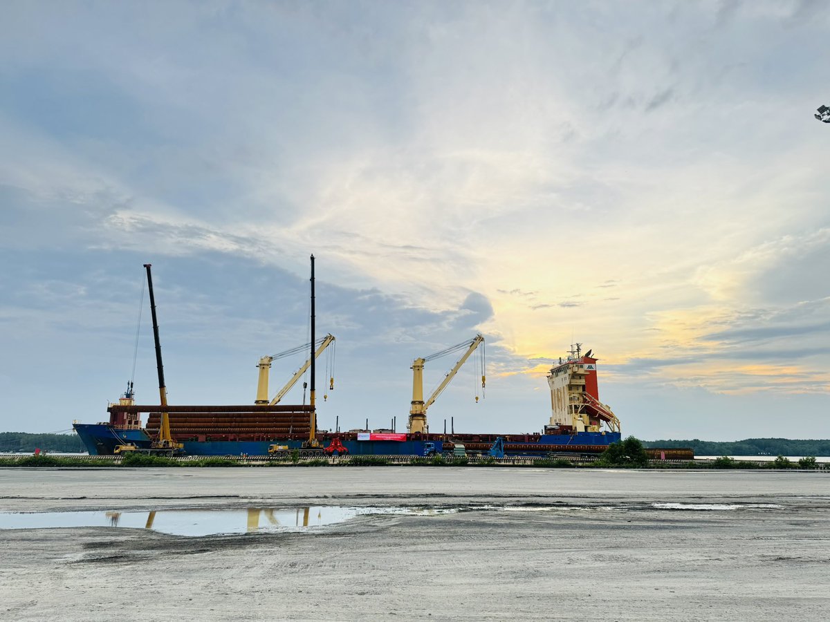 TueDucX's tweet photo. Thi Vai Port https://t.co/8aGr9I6vPt