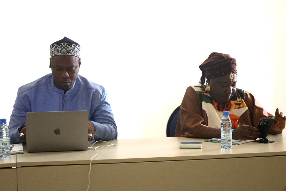 IloSenegal's tweet image. 🌍🇸🇳 Le Sénégal renforce son engagement pour une #TransitionJuste !
Les 4 et 5 novembre à Saly, sont réuni gouvernement, syndicats, employeurs, chercheurs et partenaires pour présenter les résultats du modèle GJAM sur les impacts #emploi-climat 
#EmploisVerts #Climat 
@OITinfo