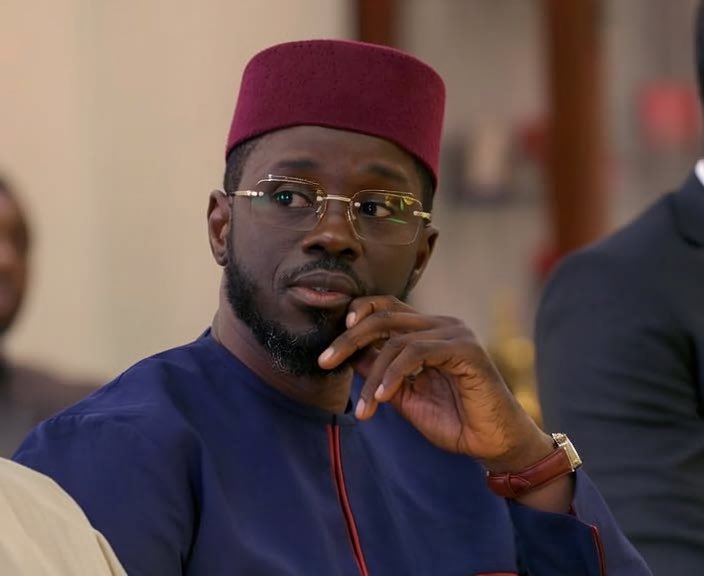 Sonko moy Diomaye, Diomaye moy Sonko

Higgsfield face swap de <a href="/higgsfield_ai/">Higgsfield AI 🧩</a>