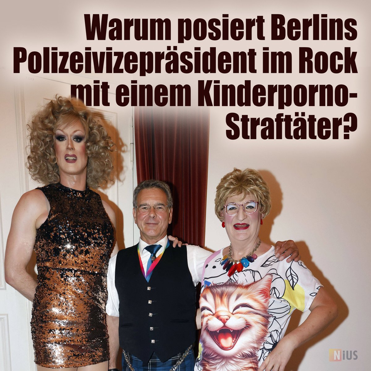 Warum posiert Berlins Polizeivizepräsident im Rock mit einem Kinderporno-Straftäter?
Mit dieser Frage sieht sich die Berliner Polizei derzeit konfrontiert.
nius.de/gesellschaft/n…