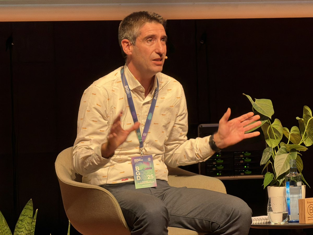 Corresponsables's tweet photo. 💬 Pablo Sánchez, Cofundador de R4S & SKILLS4IMPACT, lo deja claro en el #BGoodDay:
“Hoy quien no apuesta por la #Sostenibilidad está cometiendo un fallo de mercado”
Las energías renovables reducen costes y los fondos de resiliencia impulsan el cambio. Es hora de transformar la gobernanza empresarial 🌱⚡ #BCorp