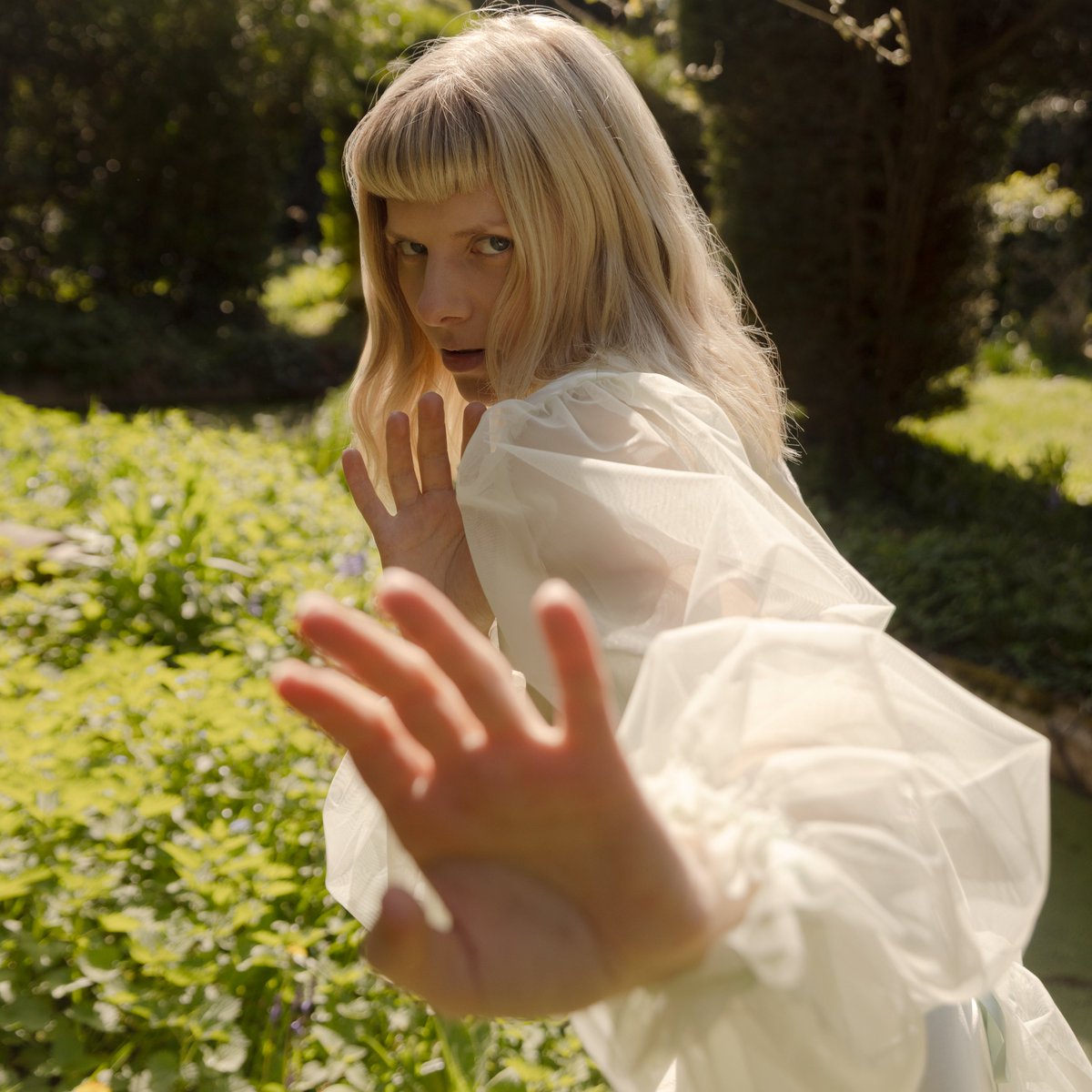 Peermusic signs Aurora to global publishing deal musicweek.com/publishing/rea…